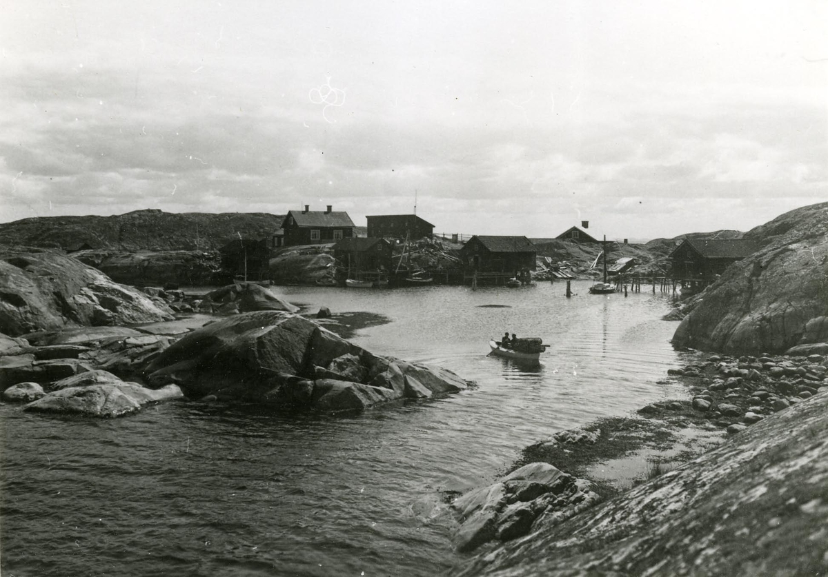 Bohus Väderö, hamnen å Storön, Bohuslän.