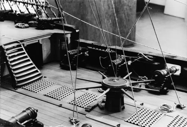 Detalj (däck) av modell av 70-kanoners linjeskeppet ENIGHETE