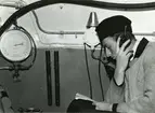 Bärgningsfartyget Belos. Telefonposten i ubåtsklockan, Erstaviken 1942.