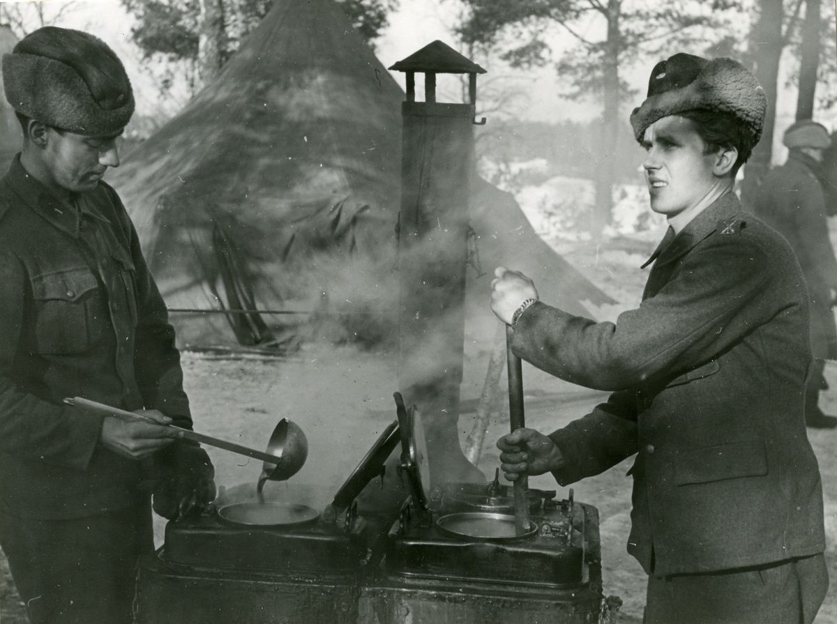 Värnpliktsutbildning, kokmanskap i fälttjänst.