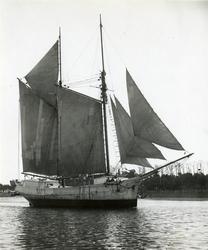 Obekant galeas i Åhus hamn