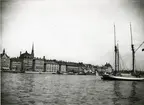 Skeppsbron från sjösidan. Foto den 2 juli 1926.