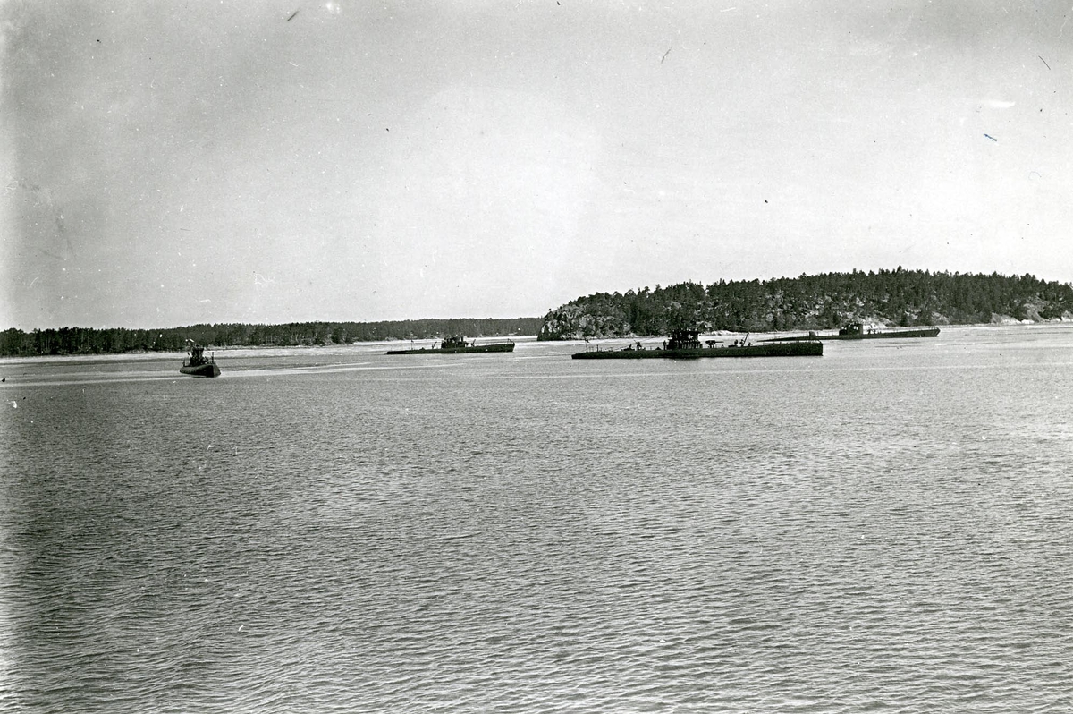 Fyra ubåtar i ö-läge.