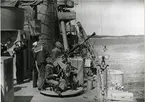 Besättningsmän vid luftvärnskanon ombord på pansarskepp år 1936.