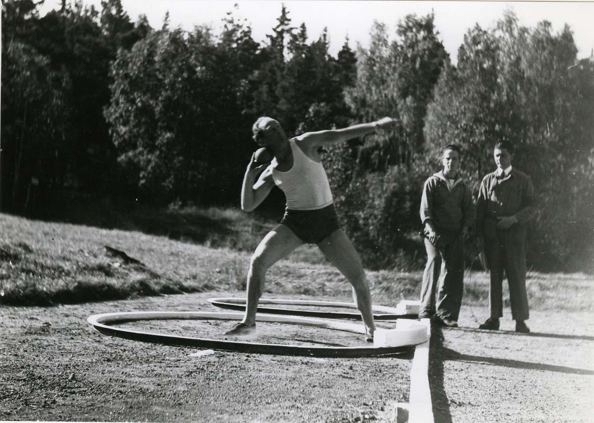 Kustflottans tävlingar år 1949. Kulstötning.