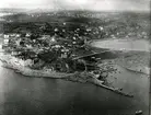 Flygfoto av småbåtshamnen och restaurangen i Långedrag, Göteborg 1915.
