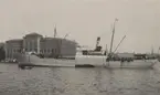 Lastångfartyget GÖTHE vid Skeppsbrokajen 1927.