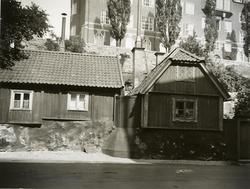 Södra varvets omgivningar. Gamla hus vid Tjärhovsplan.