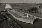 Malmfartyget NUOLJA av Stockholm i Bremerhaven, aug. 1966.