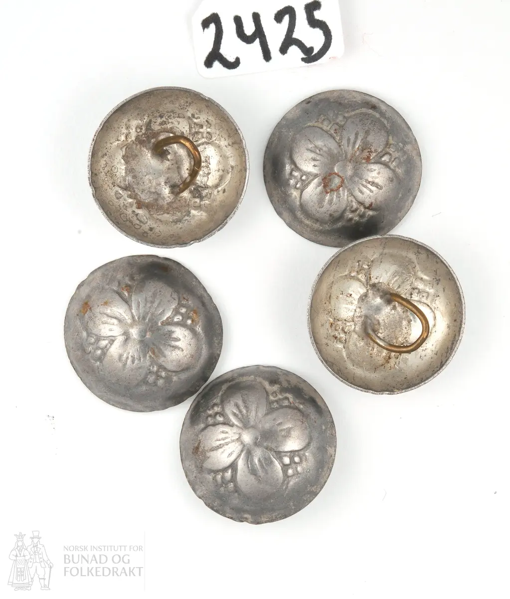 Sylvknappar, 5 stk. Ustempla. Rundt 1900.