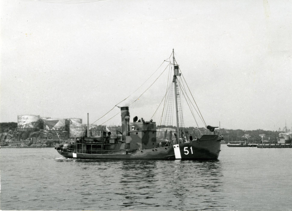 Minsveparen Starkodder, ex norska valfångstbåten Graham, inköpt år 1935.