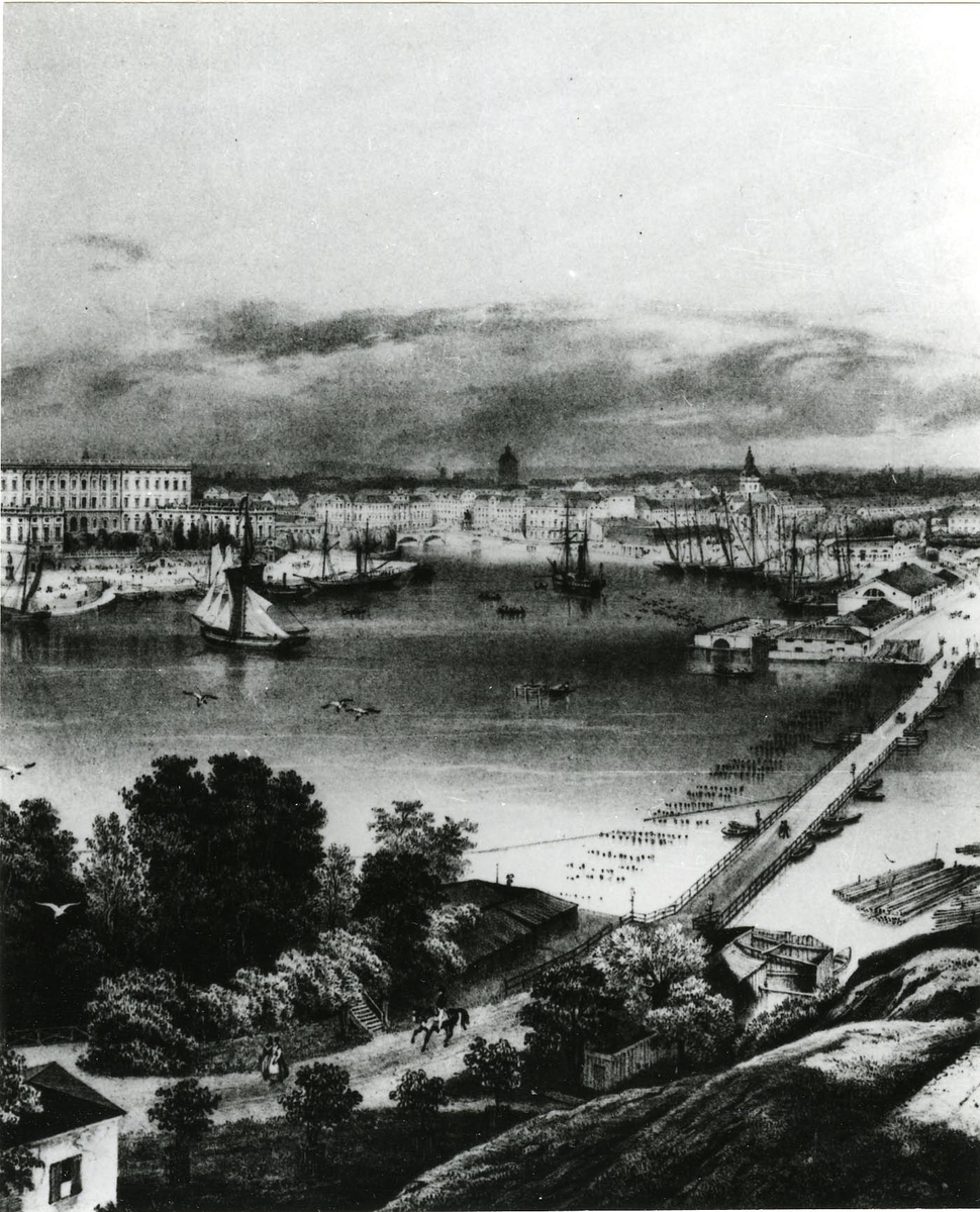 I det lilla huset till höger på bilden grundades K.S.S.S. Vid Skeppsholmsbron förtöjdes båtarna de första åren. Bild från 1830-talet.