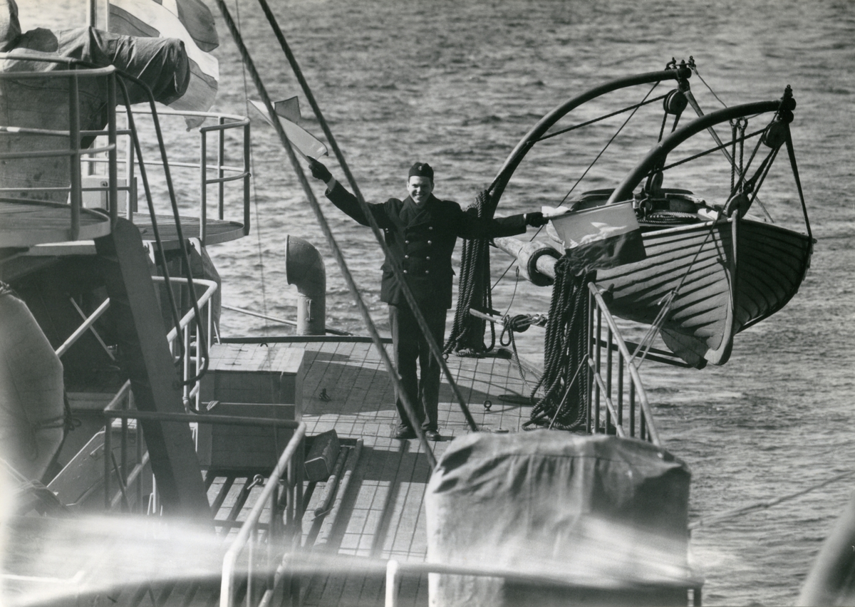 Signalering ombord på en jagare april 1954.