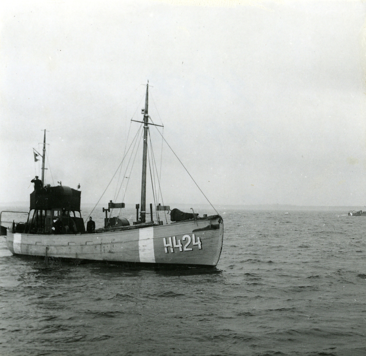 Hjälpvedettbåten H424.