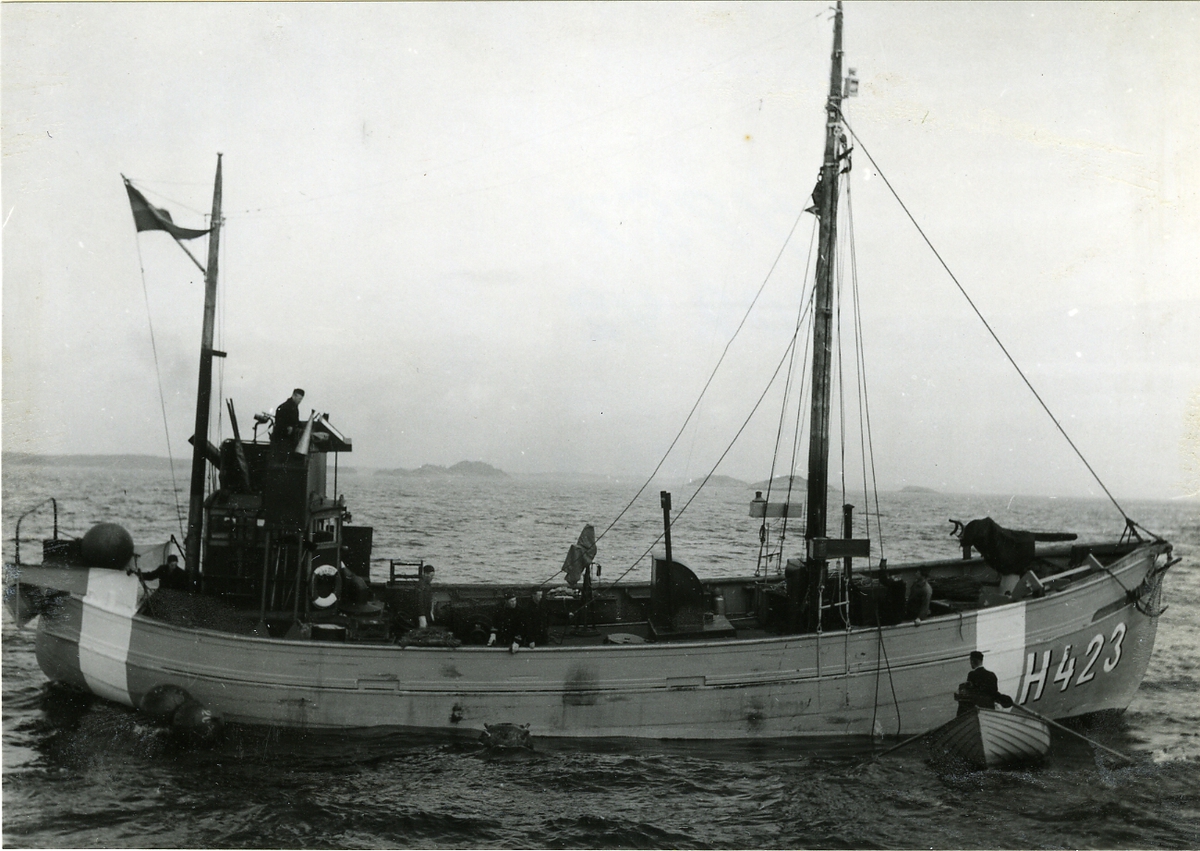 Hjälpvedettbåten H423.