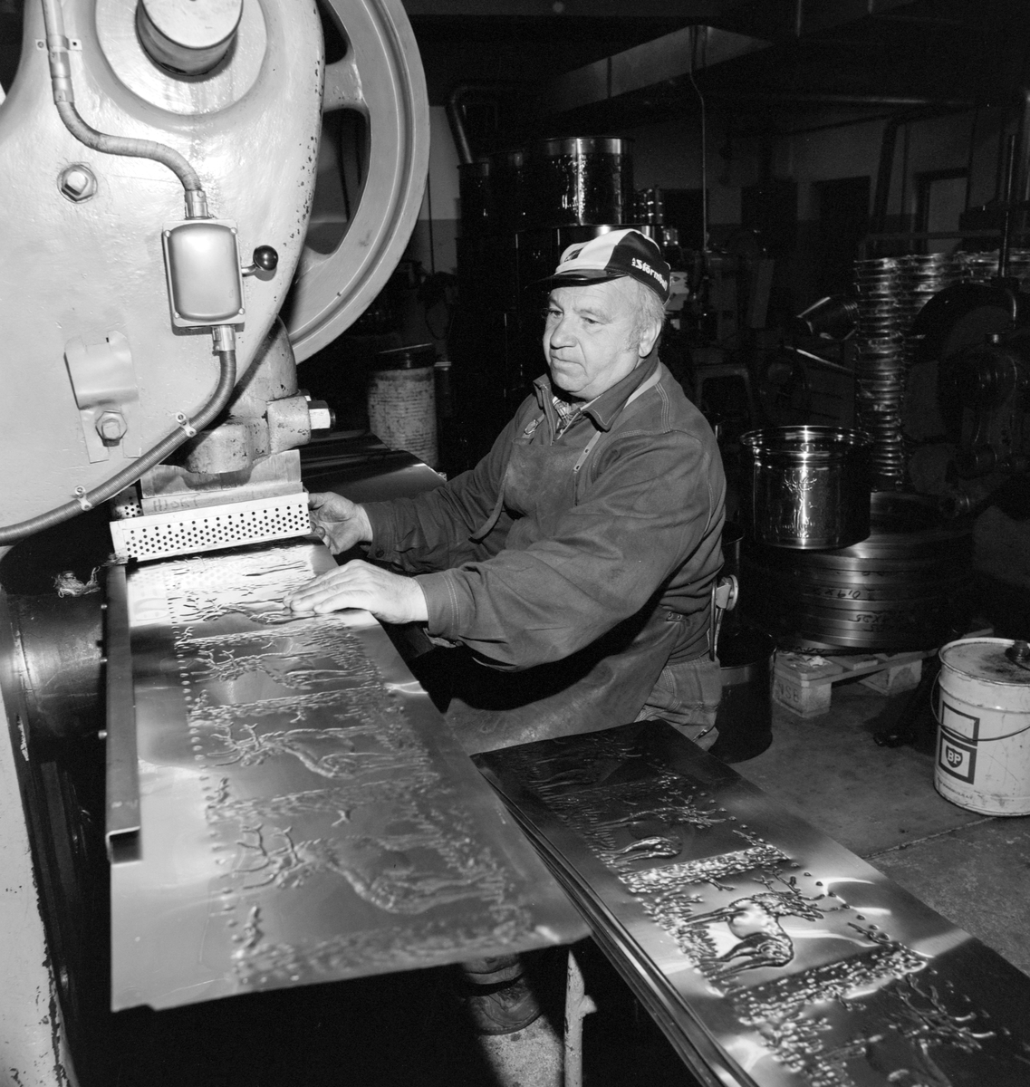 Vølund Ltd, A/S. Mekanisk verksted, Stangevegen 34, Hamar. Produksjon av galvaniserte bøtter etc. Etablert 1877 som Hamar Metalvarefabrikk.  1892 Vølund Limited.