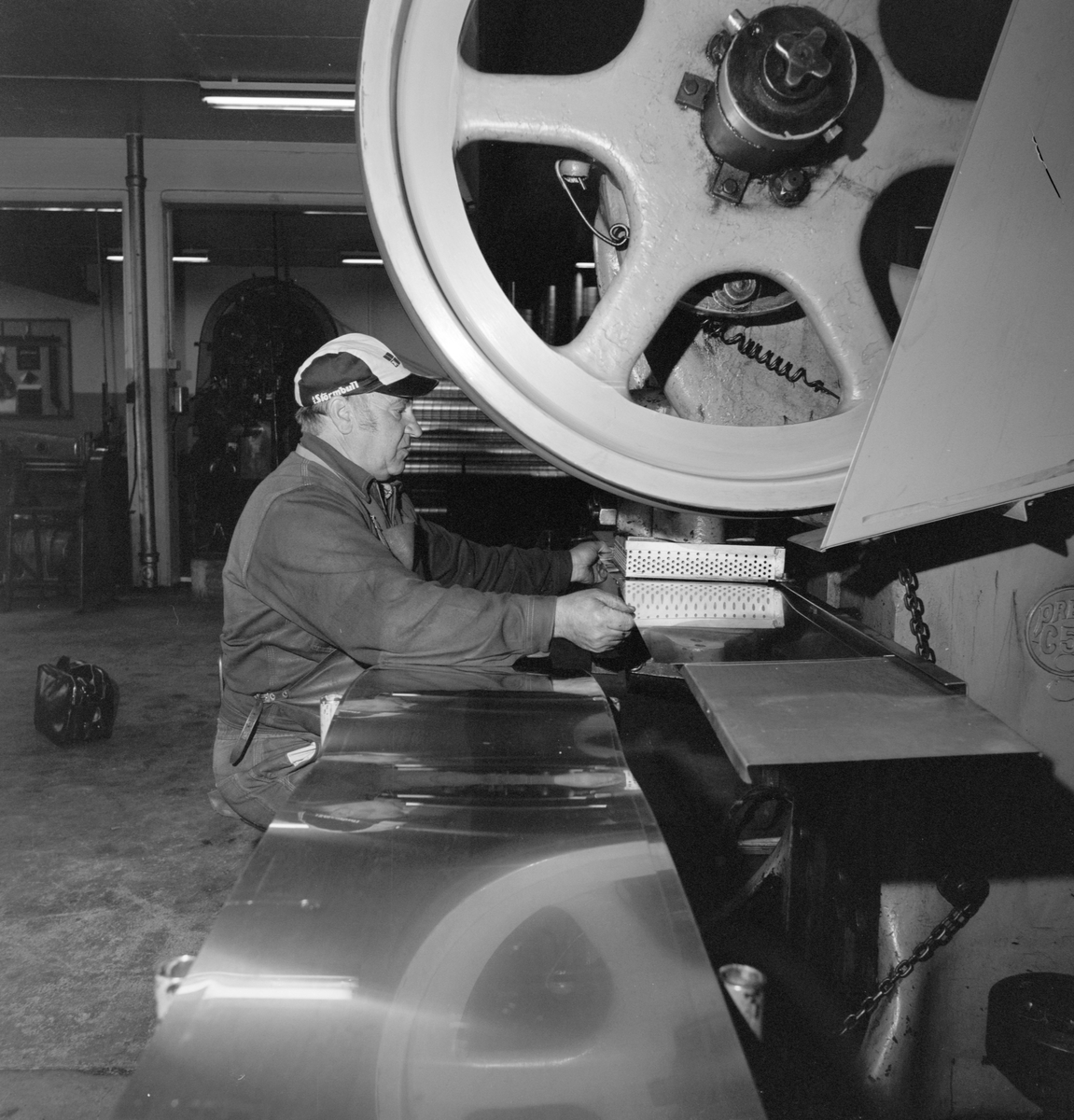 Vølund Ltd, A/S. Mekanisk verksted, Stangevegen 34, Hamar. Produksjon av galvaniserte bøtter etc. Etablert 1877 som Hamar Metalvarefabrikk.  1892 Vølund Limited.