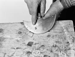 Stange, Ottestad, salmaker Morgan Nilsen (1923-2014), salmak