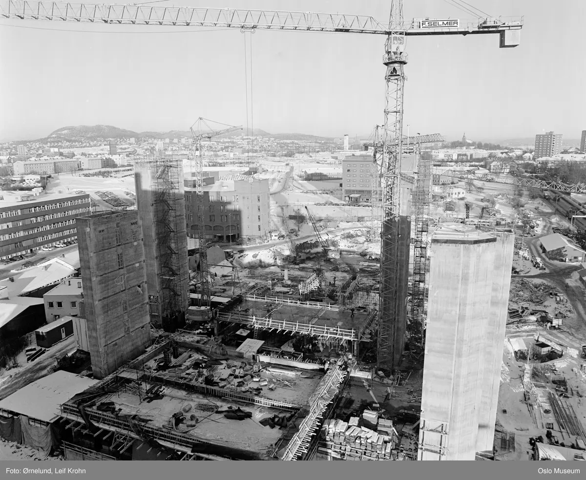 utsikt, byggetomt, Statens kontorbygg, stillaser, forskalling, kraner, kontorbygninger, boligblokker