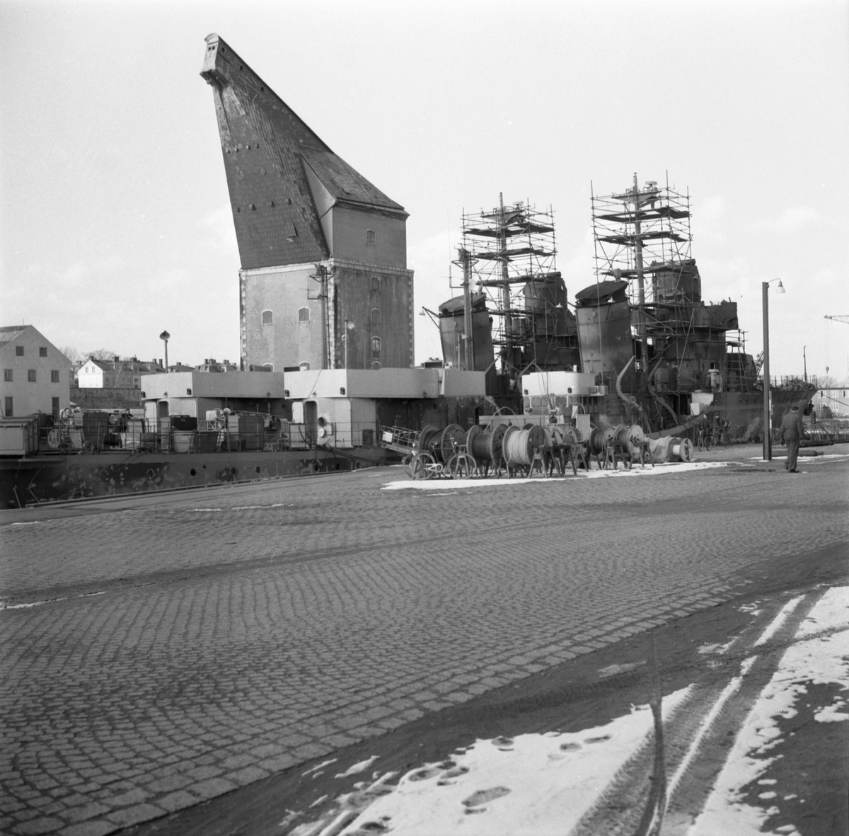 V7733