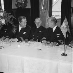 Valen sjösättningsmiddag på off.mässen