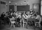 Undervisning på Fackskolan för huslig ekonomi, Trädgårdsgatan 14, Uppsala 1945