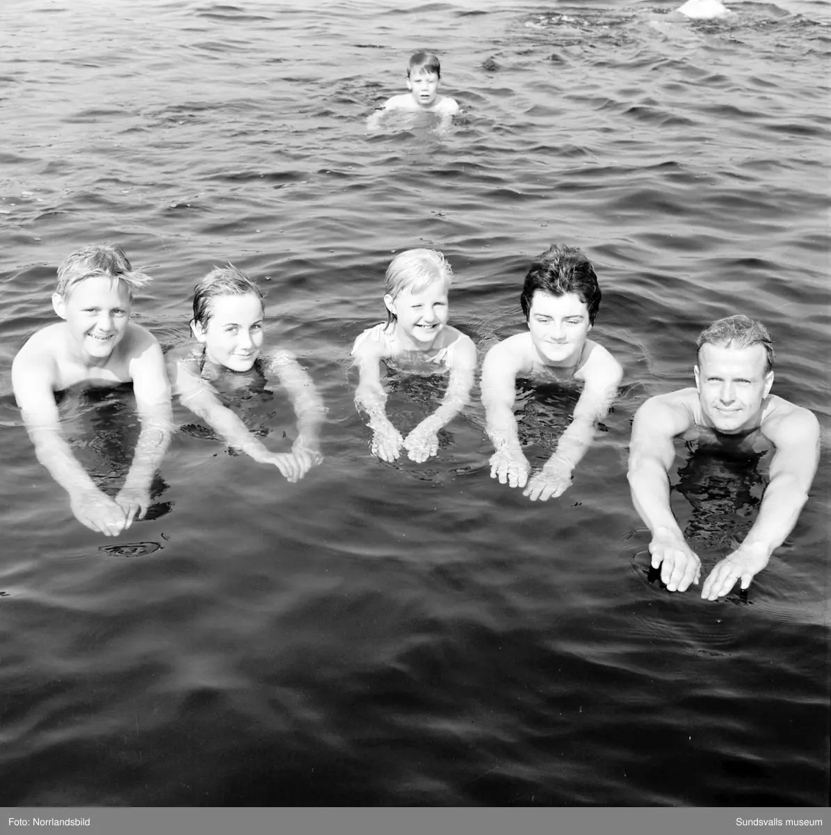 Simborgarprov på badet i Fläsian.