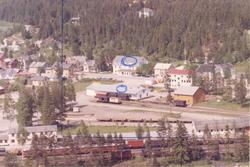 Flyfoto Dokka Hotell - Dokka stasjon