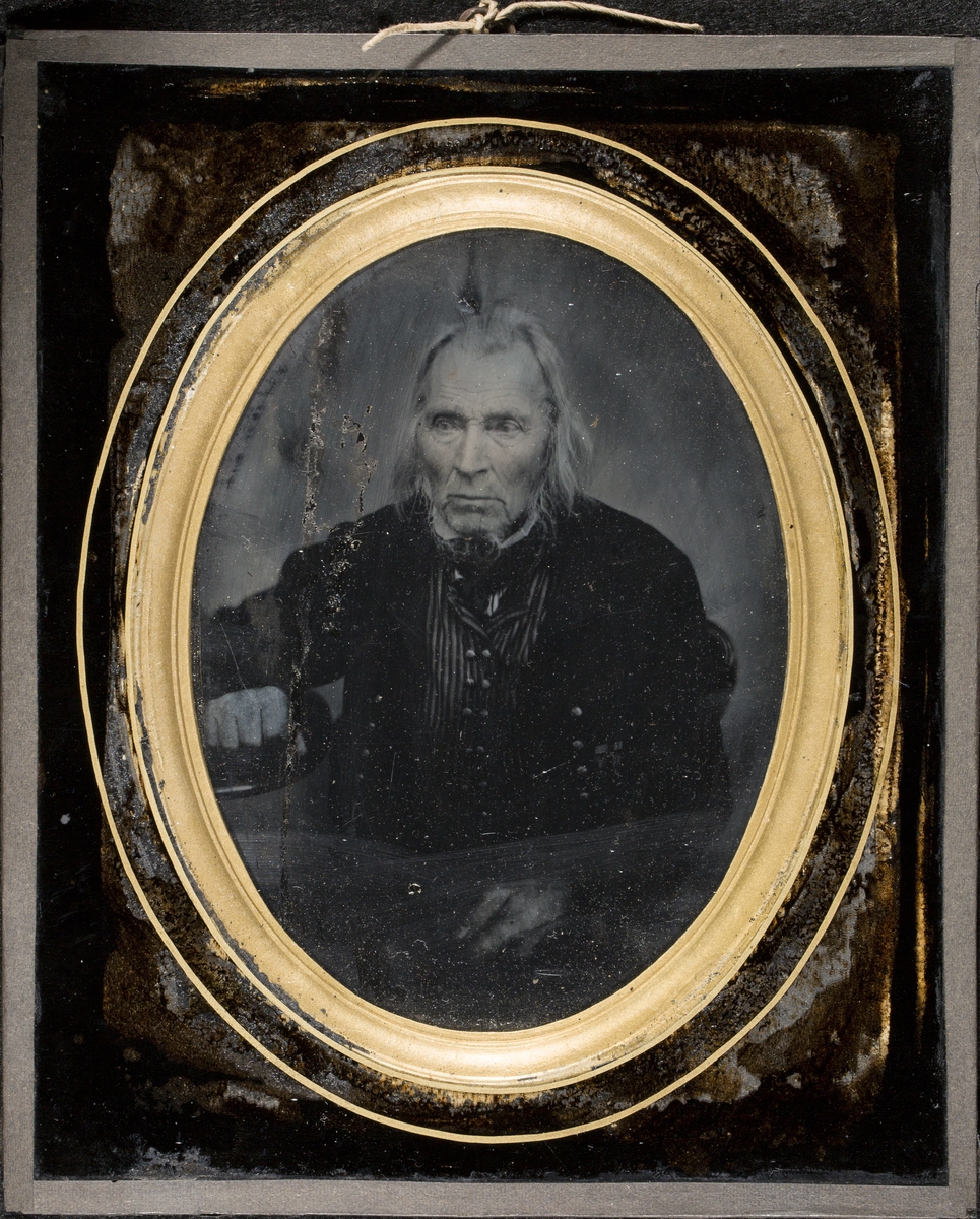Portrett av eidsvollsmann Omund Bjørnsen Birkeland (1786-1862).