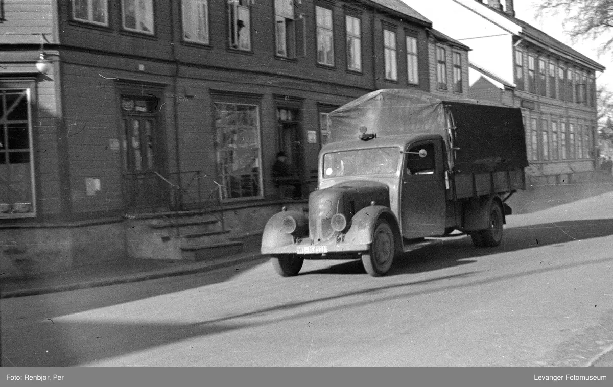 Tyske soldater og kjøretøyer, lastebil av typen Phänomen Granit 30.