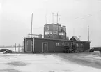 Kontrollcentralen på F 3 Malmen, 1948. Exteriör ur tre vinklar.