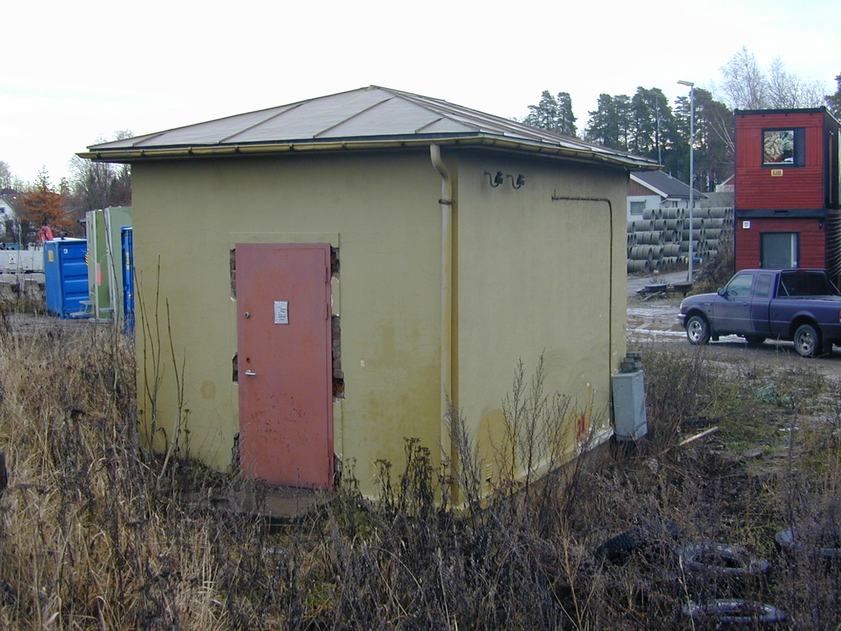 Auli kabelhus er bygget med pusset mur i nyklassisk stil. Det har pyramidetak tekket av sinkplater. Døren og vinduene har opprinnelig vært fremhevet i strukket puss.