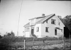 Bostaden och ladugården.  Östby  Rännelanda