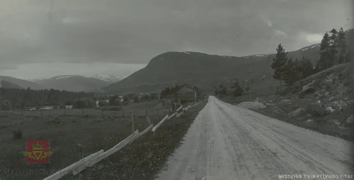 Album fra 1903-1908. Nedenfor Tvinne (Voss)  07-07 1905.