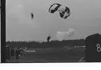 Fallskärmsjägarskolan i Karlsborg 1968.FJS-dag den 16/8.