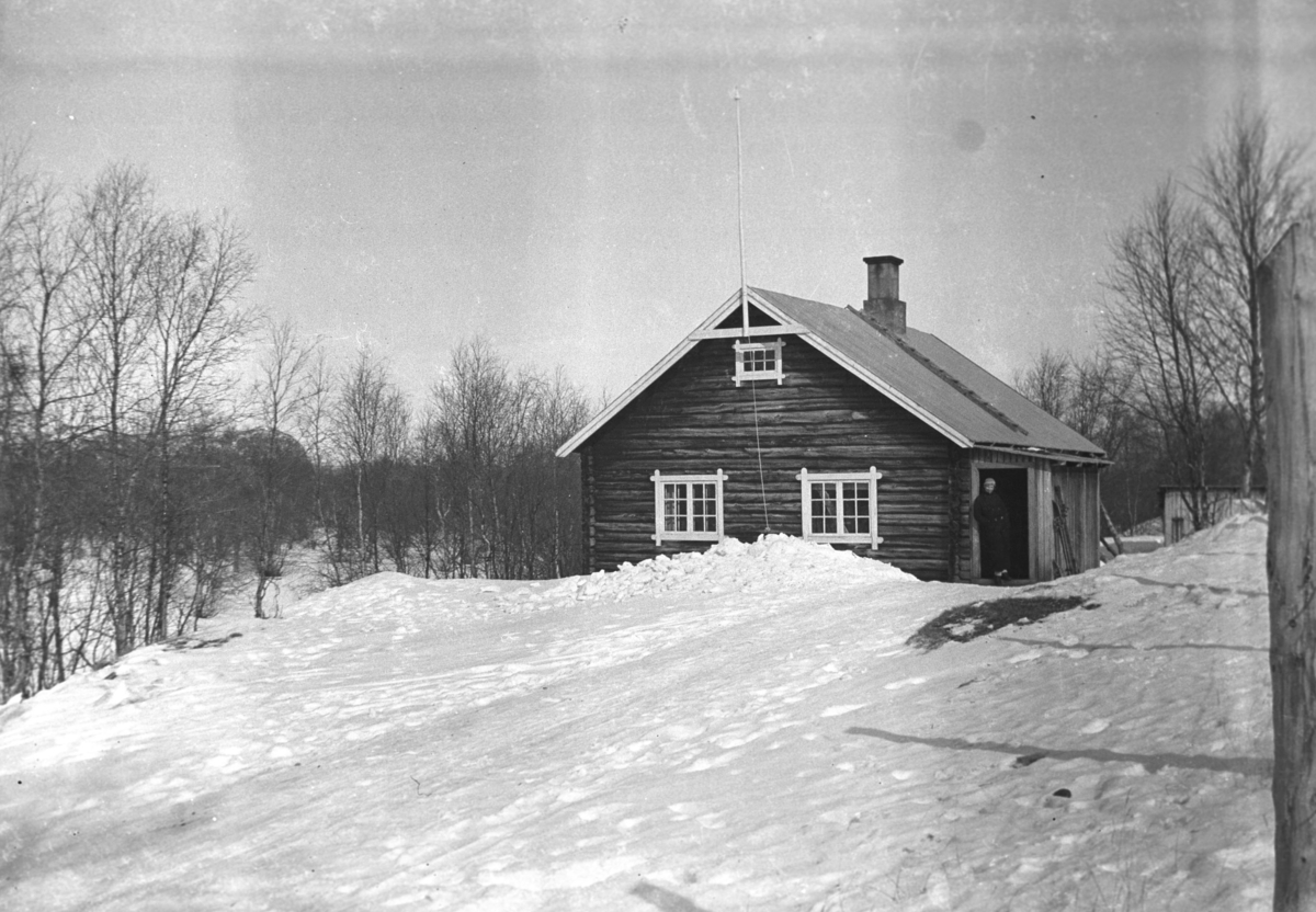 Alleknjarg fjellstue fotografert en værmessig flott vinterdag.