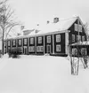 Gamla sjukhuset på F 3 Östgöta flygflottilj, 1950-tal. Vintertid.