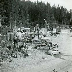 Bilete frå Tokkeutbygginga og Tokkeanlegga