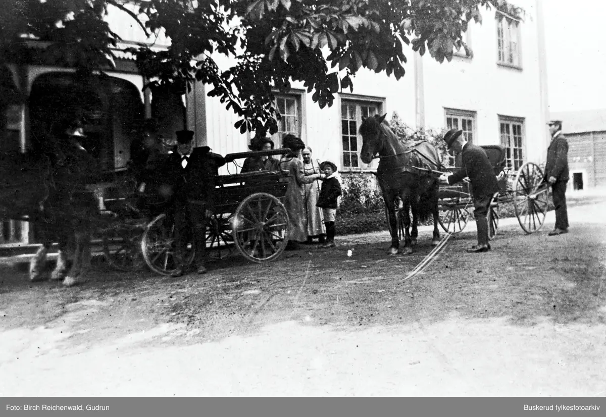 Norderhov gamle prestegård
Utenfor prestegården