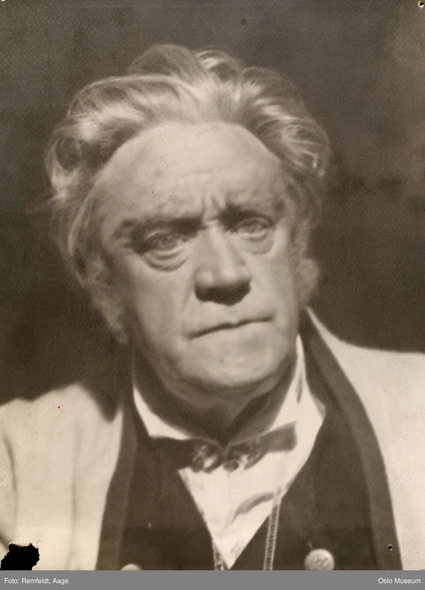 portrett, mann, skuespiller, teatersjef, rollebilde, brystbilde, kostyme