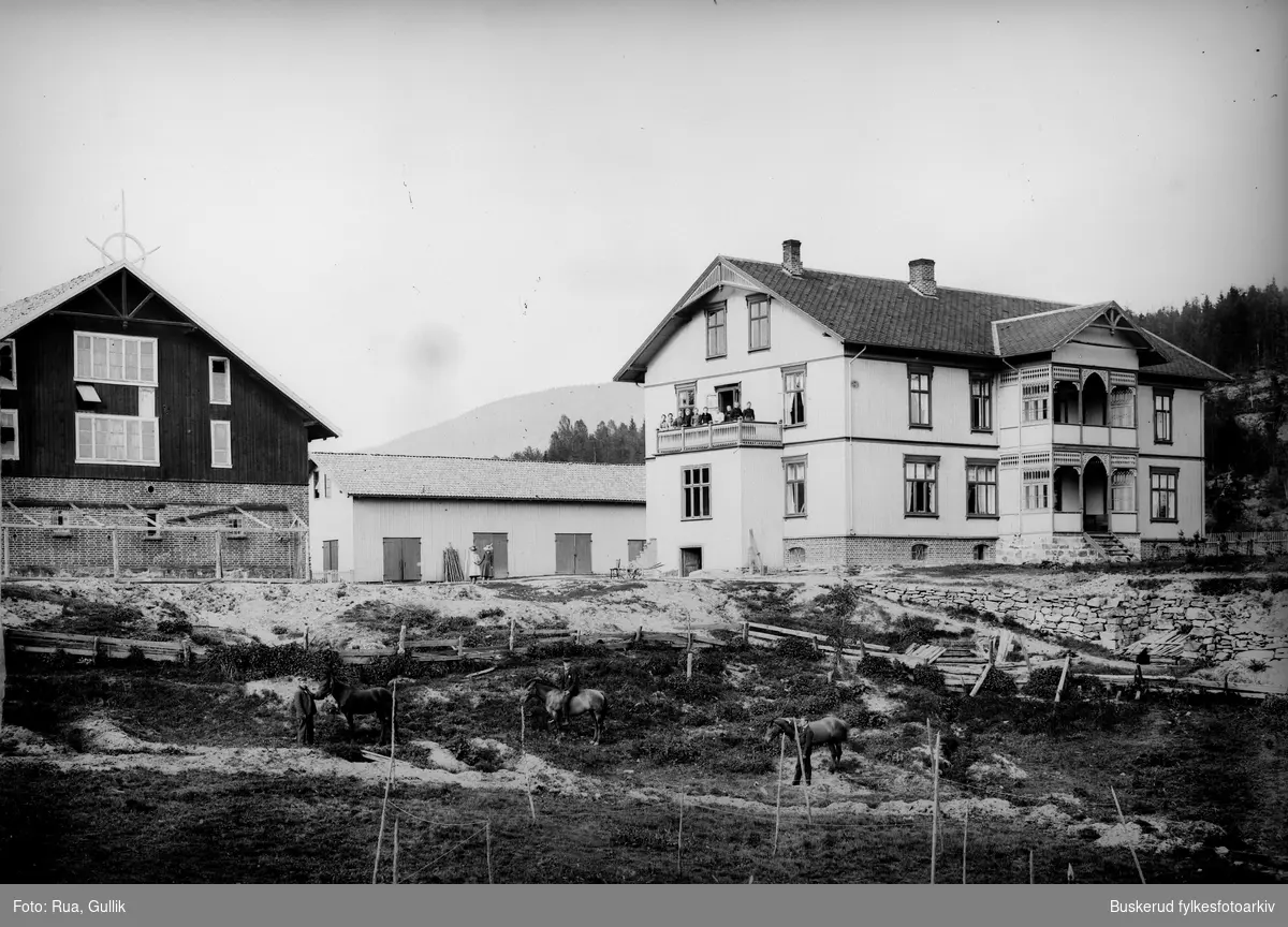 Nils Raaen Kolkjind
gården i Eker 1898