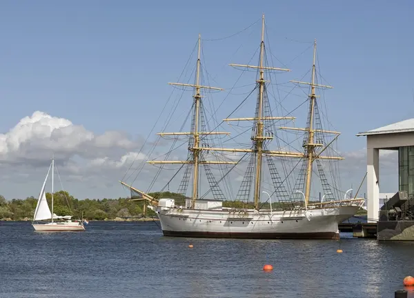 HM övningsfartyget Jarramas