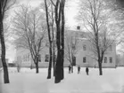 Folkskolehus, Strömparterren, Enköping, vy från söder, sannolikt 30 december 1907.