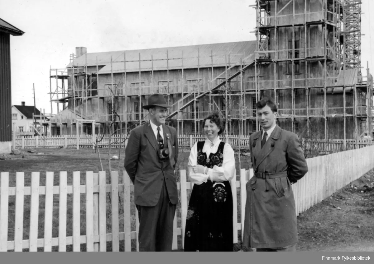 Den nye Vadsø kirke under bygging 1957