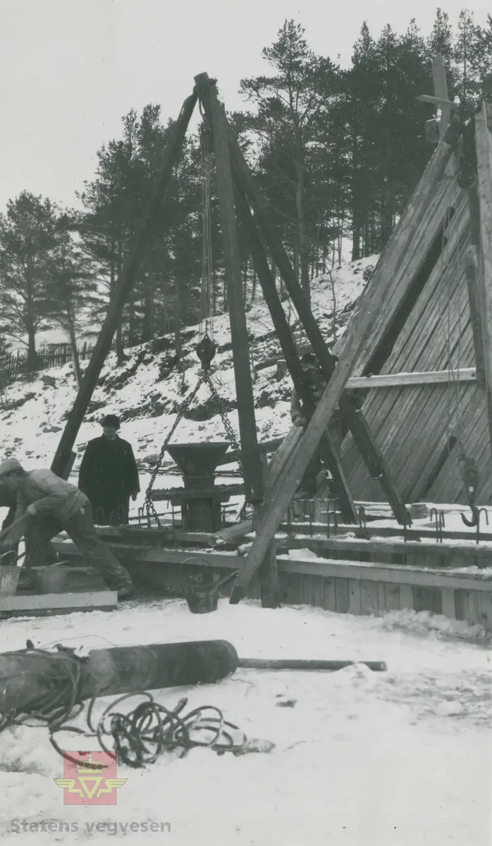 Album fra 1929-1943. I arbeid med  Lalm bru.