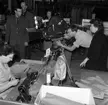 TV dokumenterar verksamheten på Junex Konfektion på Grännavägen i Huskvarna de  23 februari 1961.