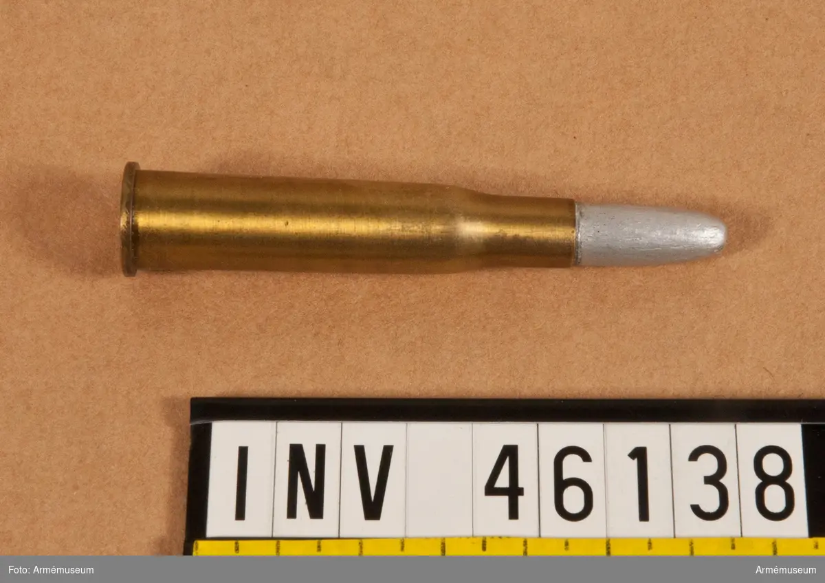 Grupp V.
8 mm hel blind patron till 8 mm gevär m/1867-89.