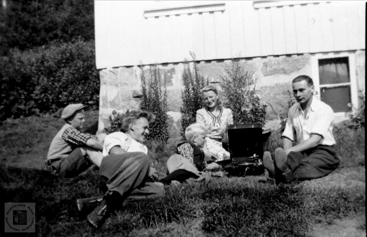 Gramofonmusikk. Fidje.