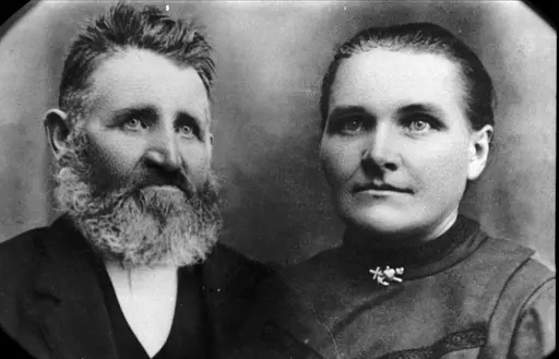 Portrett. Ekteparet Ole og Gunnhild Glomså