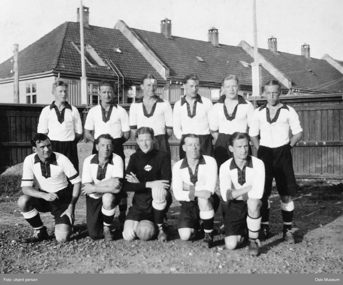Sterling fotballag, Arbeidernes Idrettsforening (AIF), menn